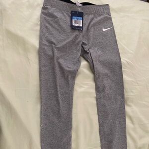 Girls Nike leggings